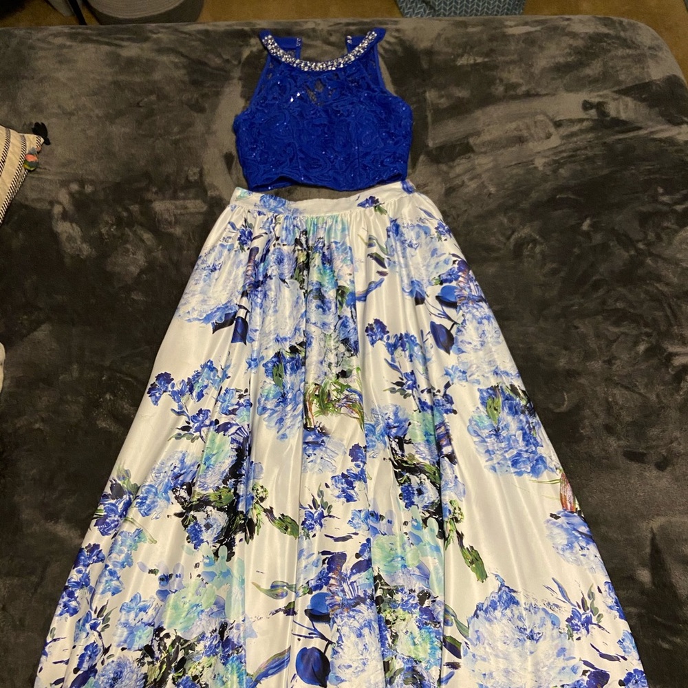 Blue & white 2 piece floor-length prom dress